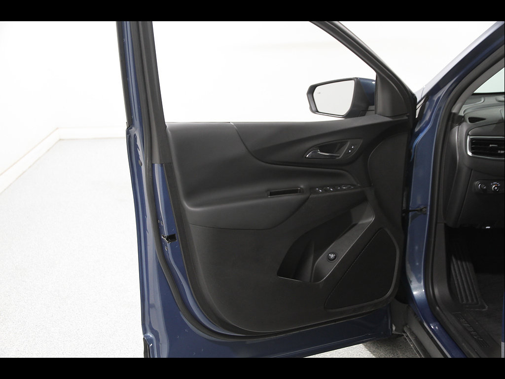 Used 2024 Chevrolet Equinox LT AWD/4WD image 4