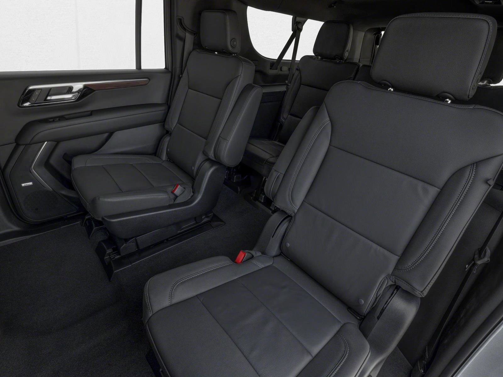 New 2026 Chevrolet Suburban LT w/ Comfort Package AWD/4WD image 9