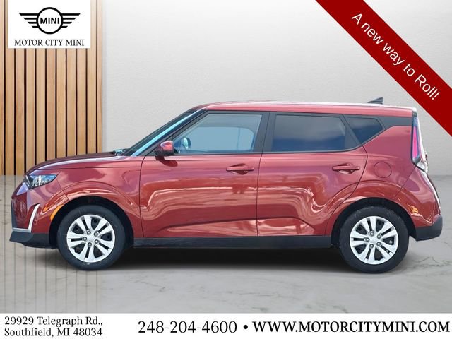 Used 2023 Kia Soul LX image 7
