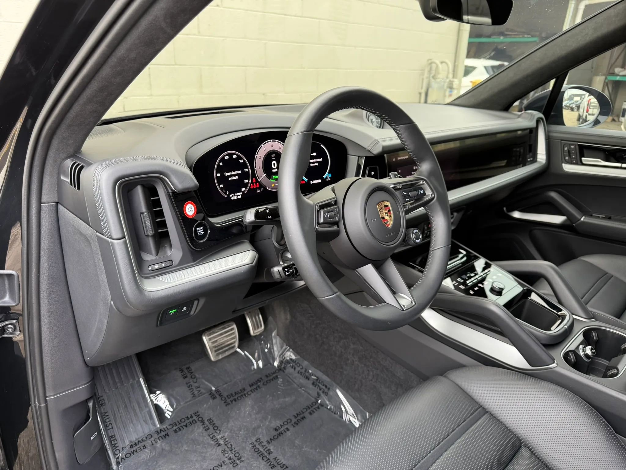 Used 2024 Porsche Cayenne Turbo image 37