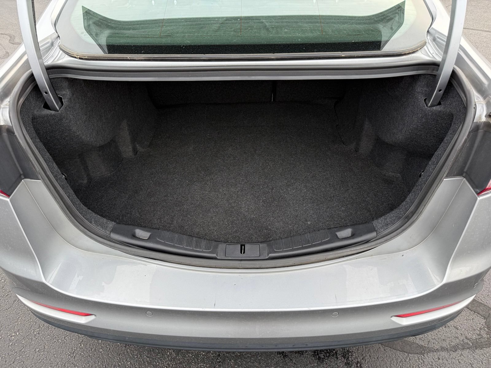 Used 2020 Ford Fusion SE FWD image 37