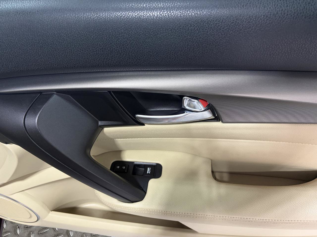 Used 2012 Acura TL FWD image 25