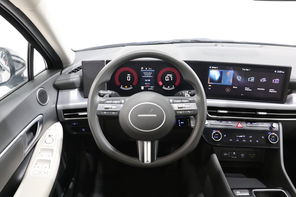 Used 2025 Hyundai Sonata SEL FWD image 11