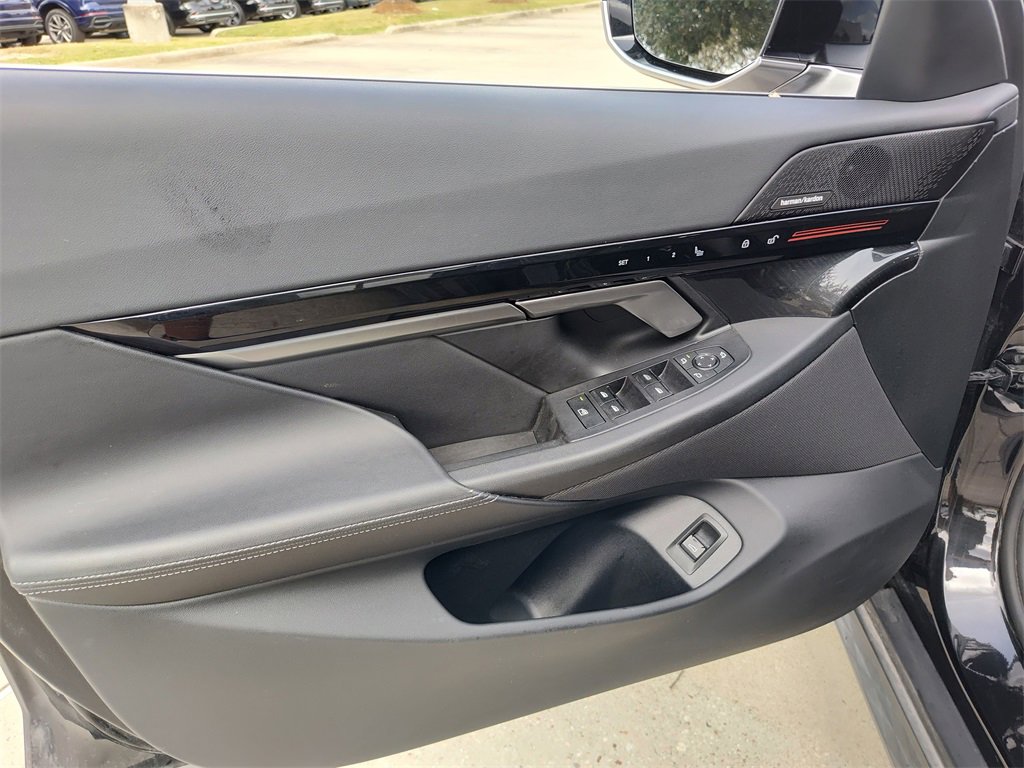 Used 2024 BMW 530i w/ Premium Package image 20