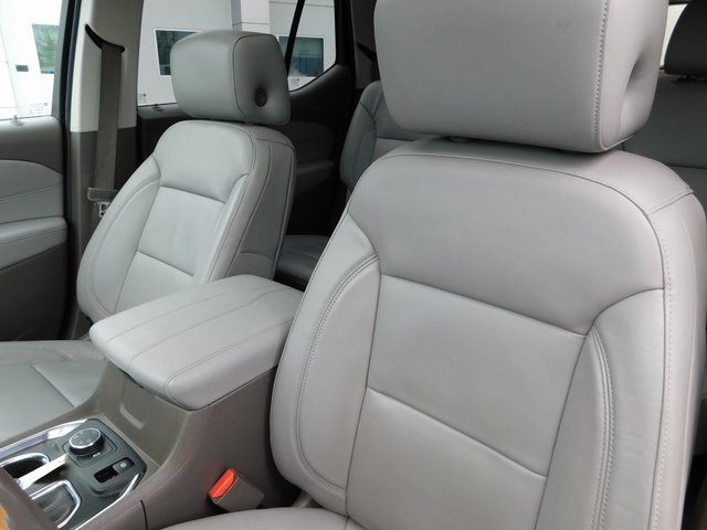 Used 2018 Chevrolet Traverse LT w/ LPO, Floor Liner Package image 16