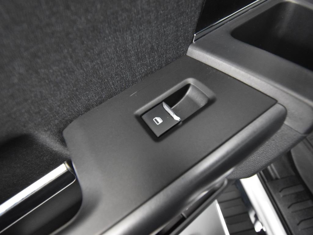 Used 2021 Ford F150 Lariat image 10