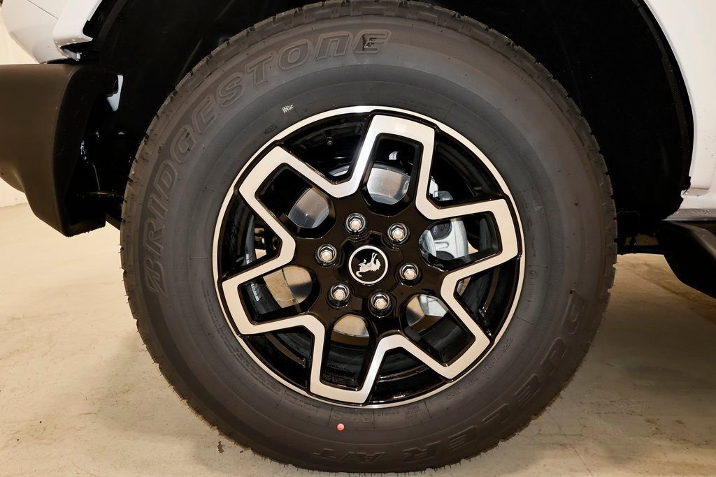 New 2025 Ford Bronco Outer Banks image 33