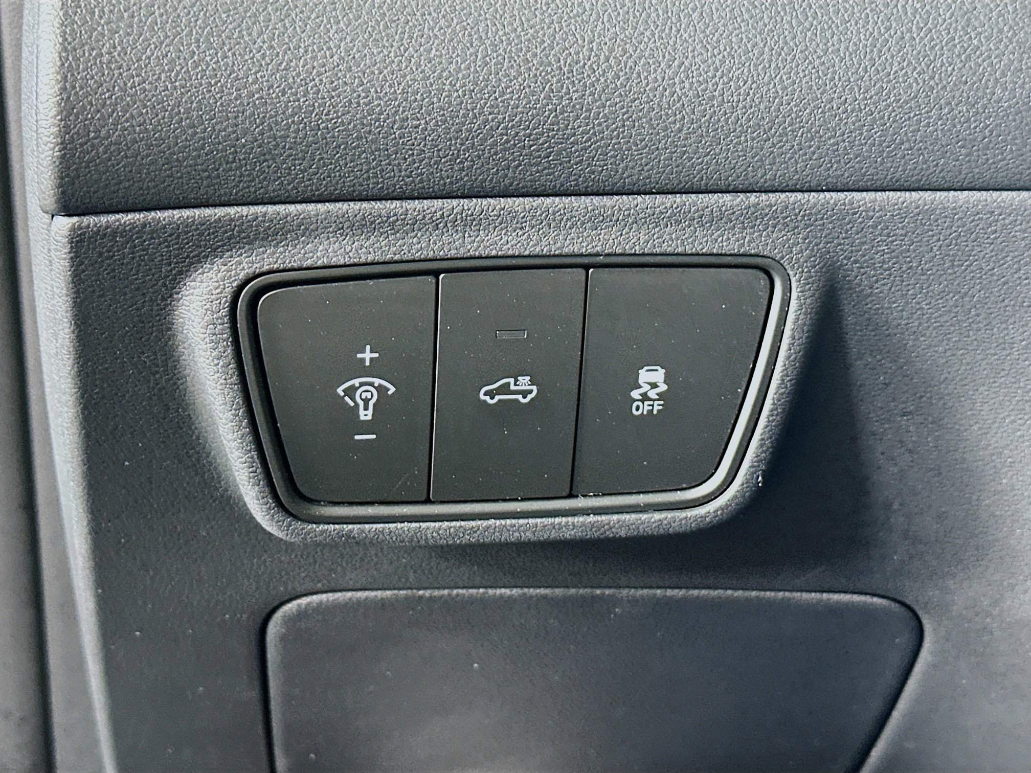 Used 2024 Hyundai Santa Cruz SEL image 16