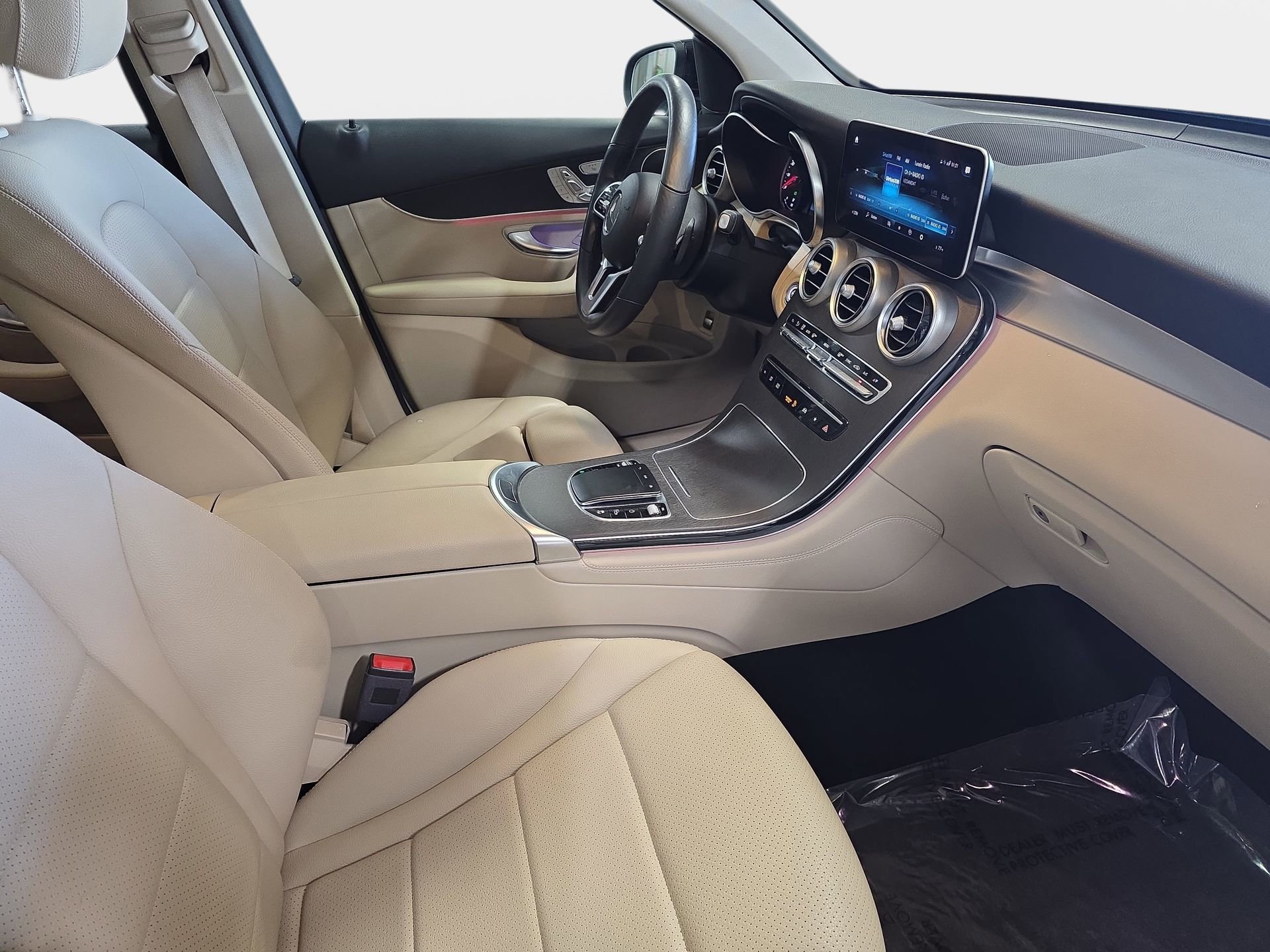 Used 2021 Mercedes-Benz GLC 300 4MATIC image 10