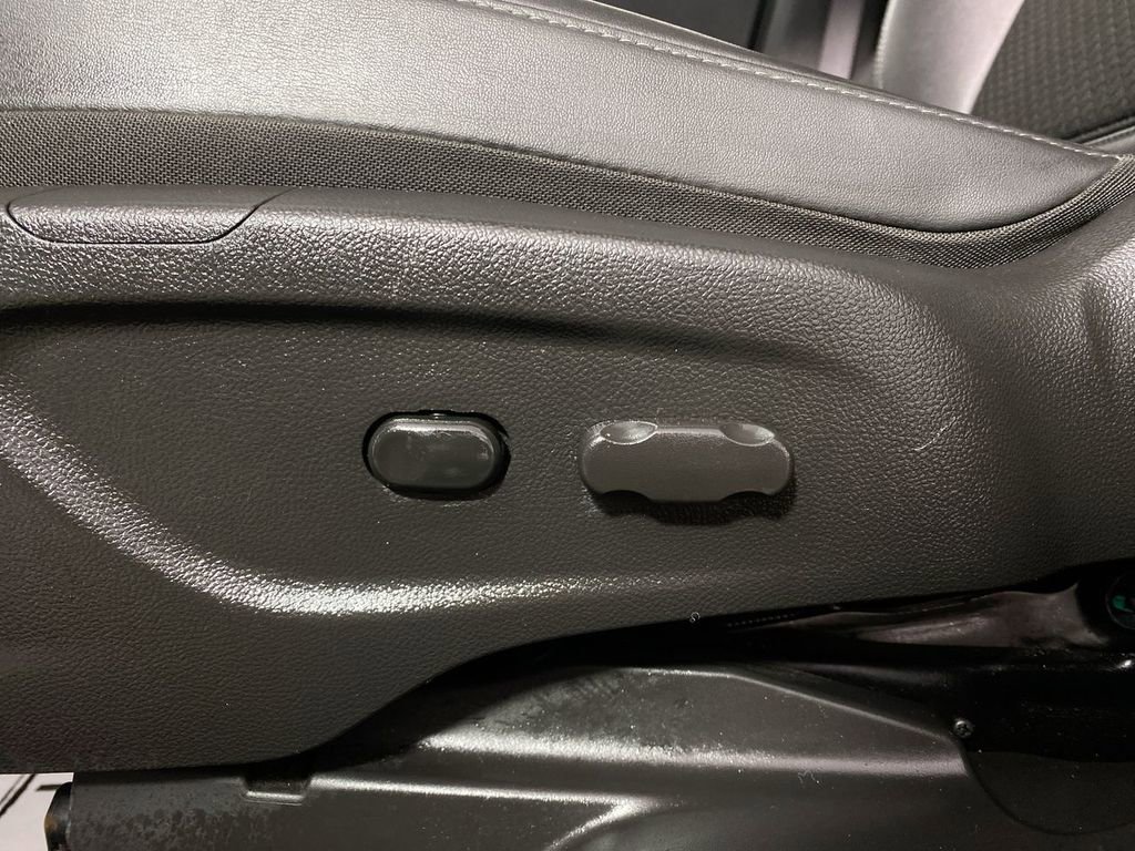 Used 2020 Buick Encore Preferred FWD image 12