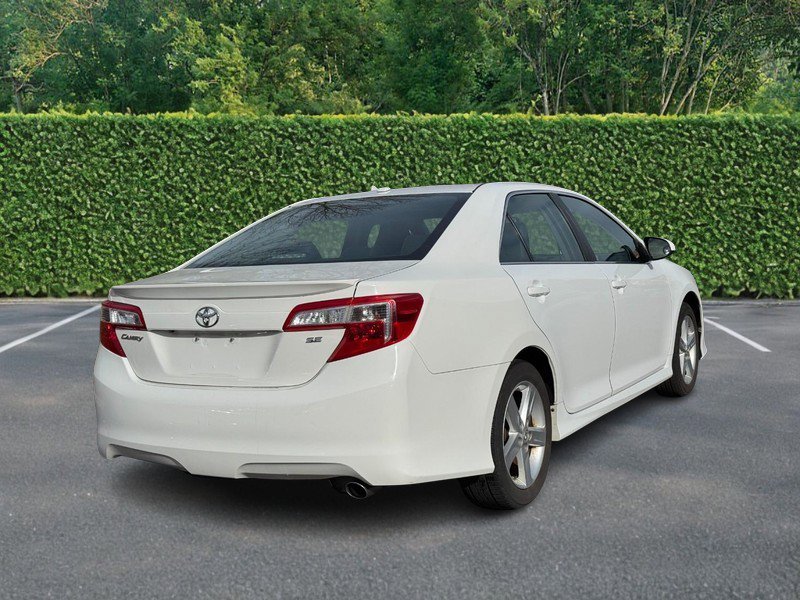 Used 2013 Toyota Camry SE image 3