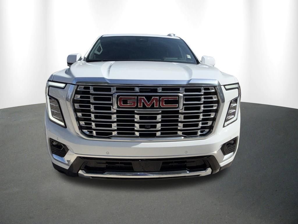Used 2025 GMC Yukon XL Denali AWD/4WD image 13