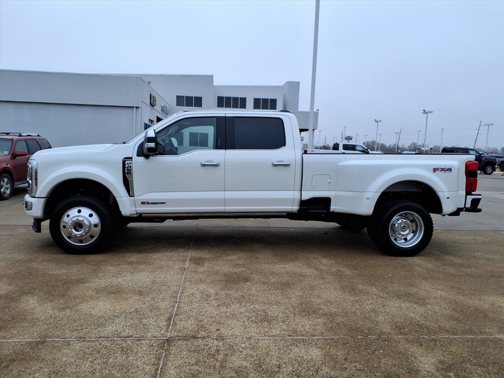 New 2026 Ford F450 Platinum w/ Platinum Plus Package image 2