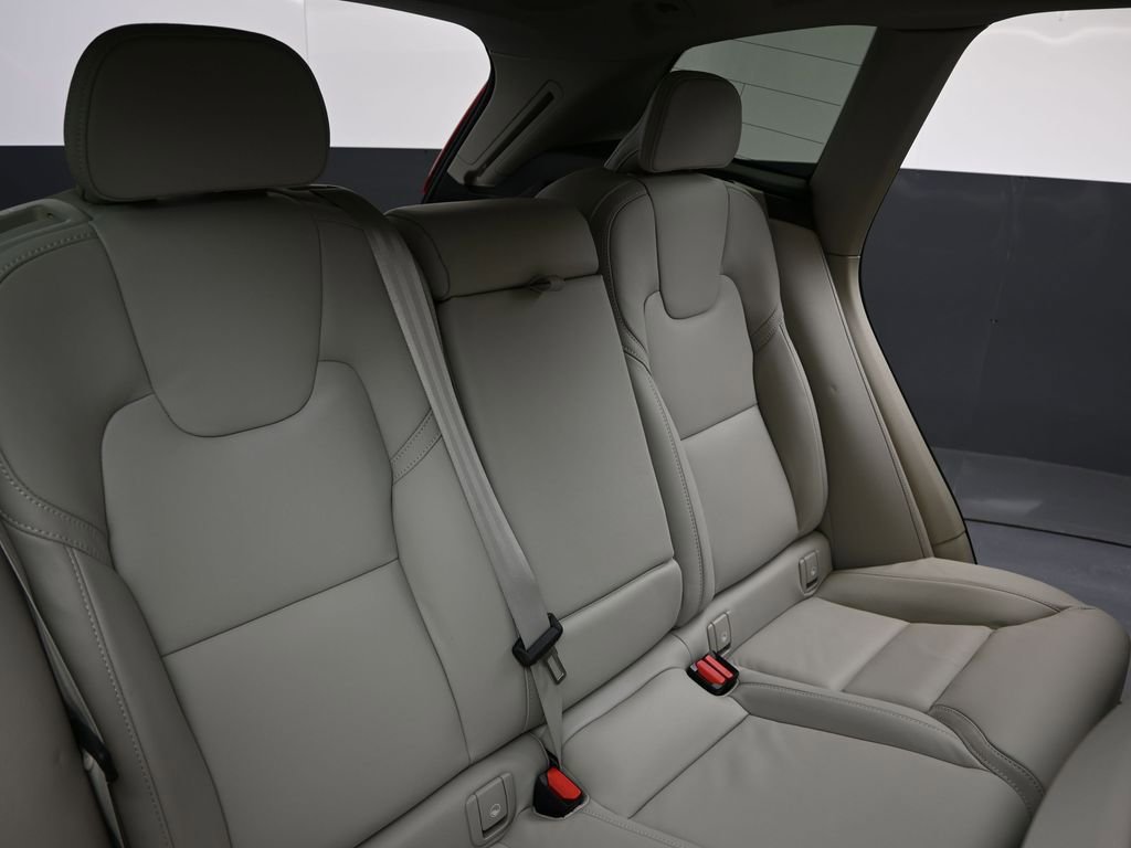New 2026 Volvo XC60 T8 Ultra image 16