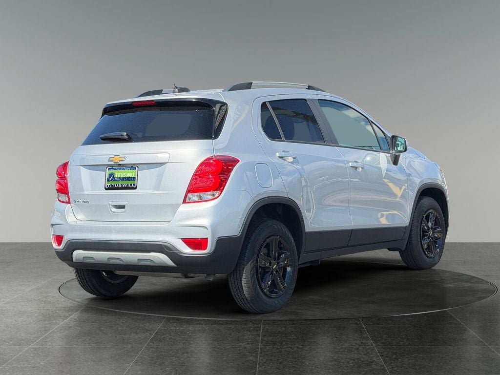 Used 2022 Chevrolet Trax LT w/ LT Convenience Package AWD/4WD image 9