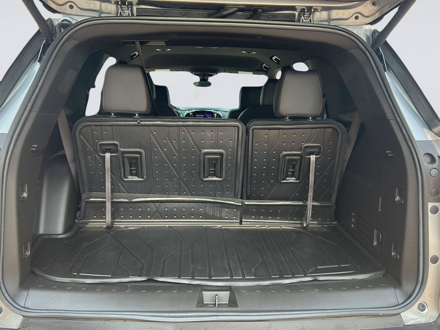 Used 2023 Chevrolet Traverse RS w/ LPO, Floor Liner Package AWD/4WD image 27