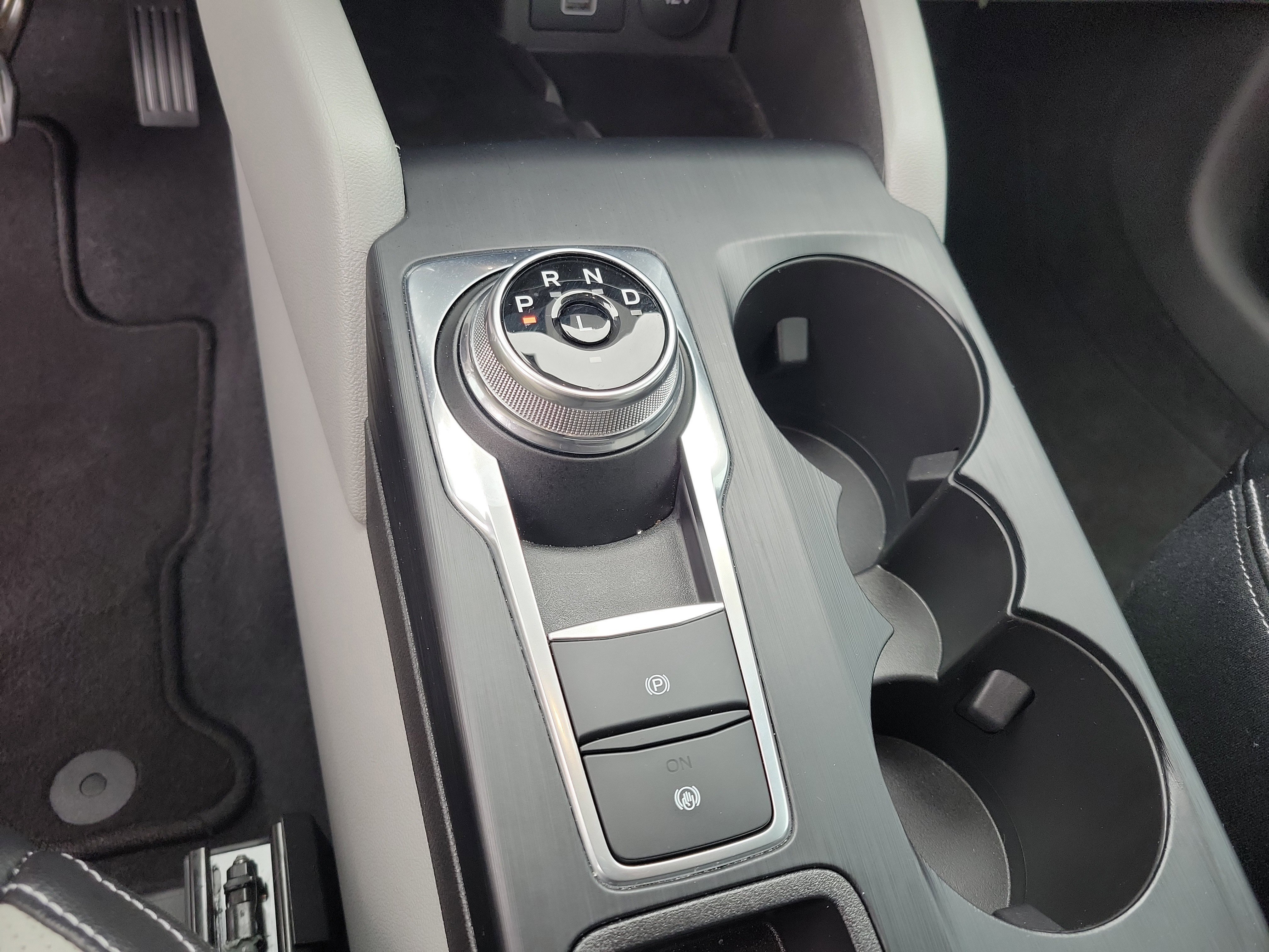 Used 2024 Ford Escape SE w/ PHEV Premium Package image 20