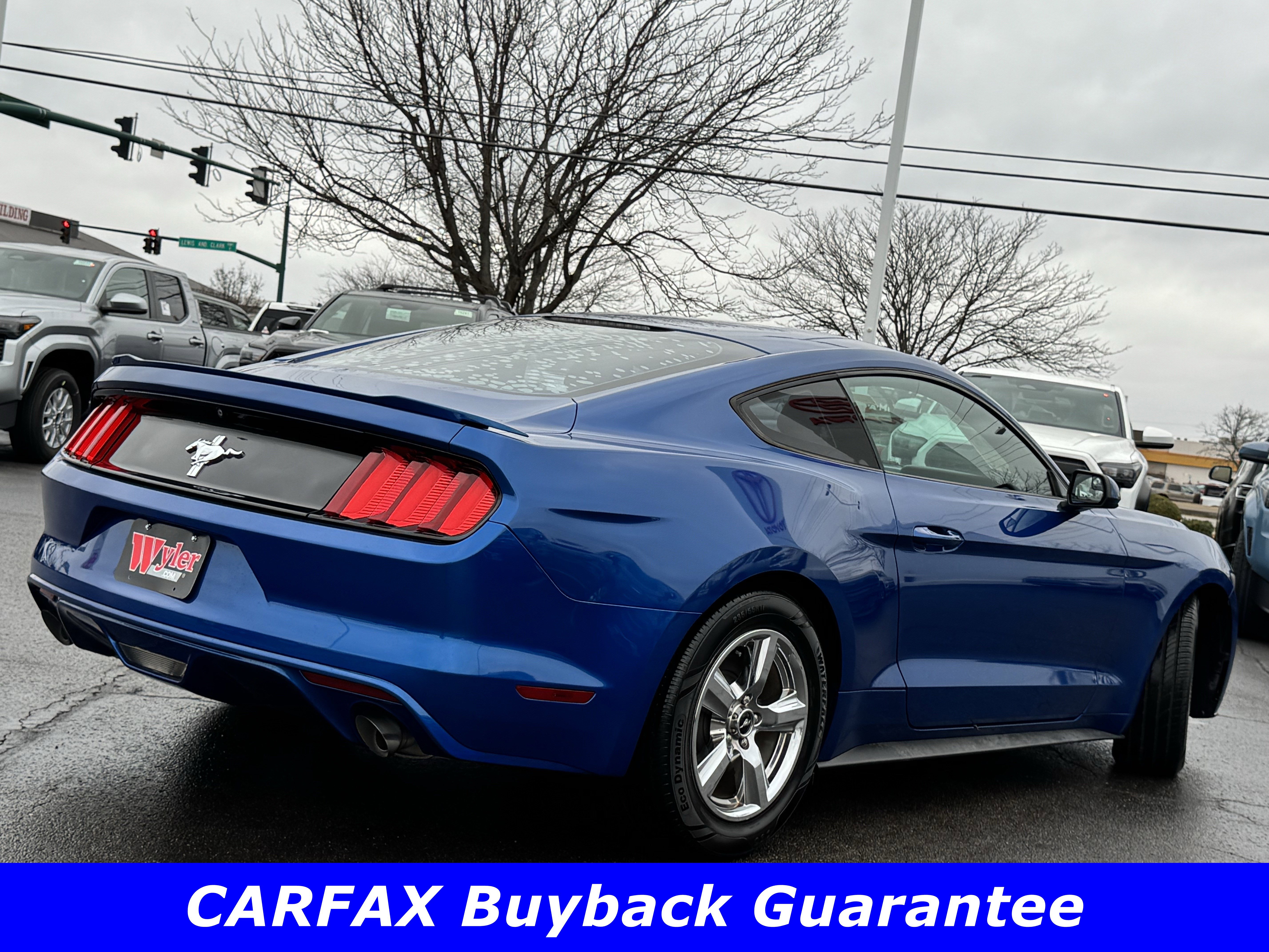 Used 2017 Ford Mustang Coupe image 3