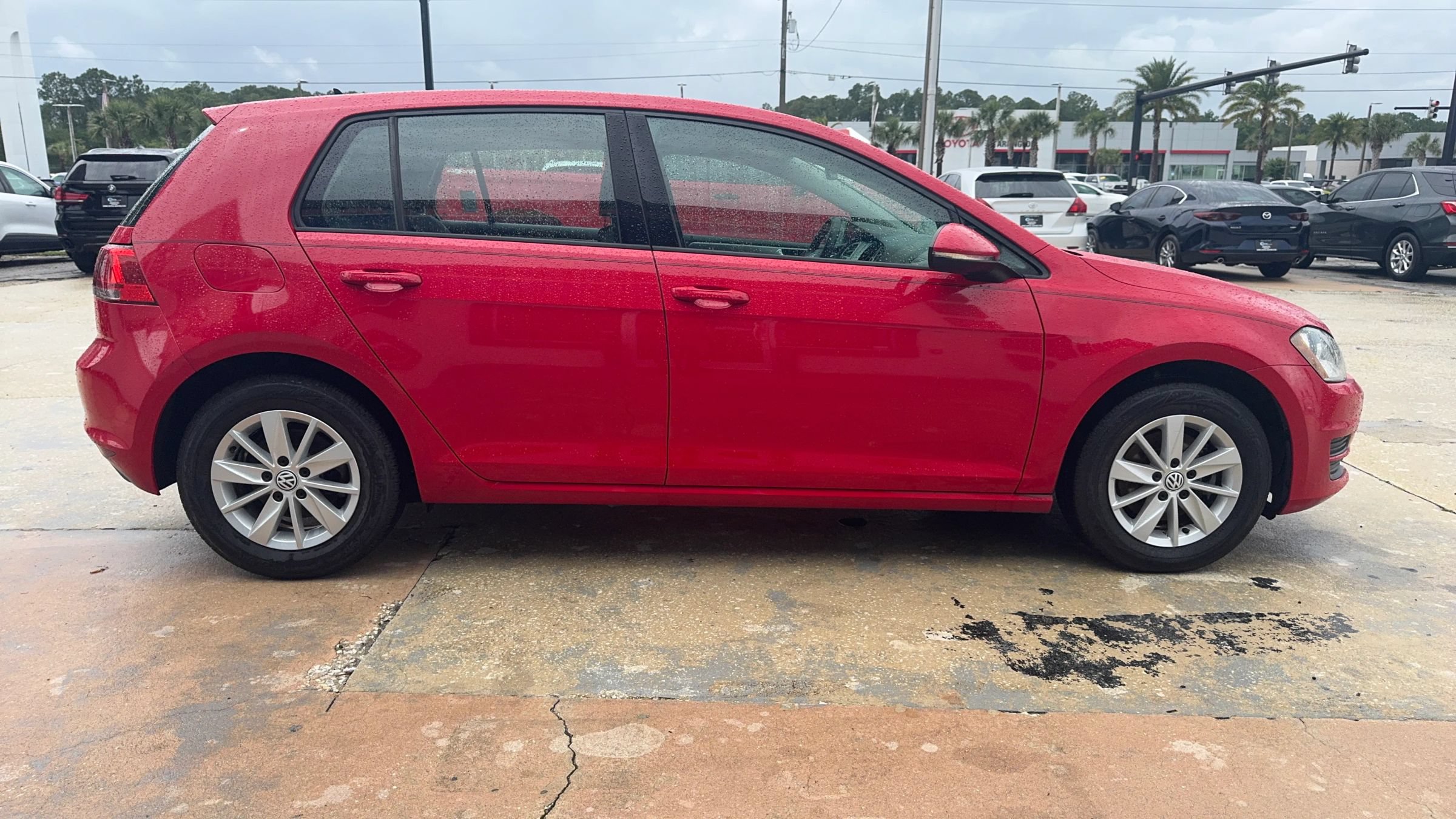 Used 2016 Volkswagen Golf S FWD image 6