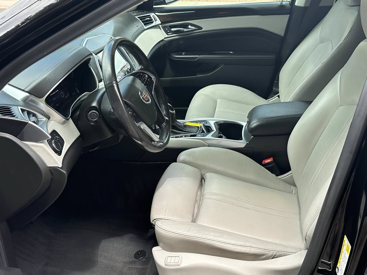 Used 2016 Cadillac SRX Luxury w/ Driver Awareness Package FWD image 21