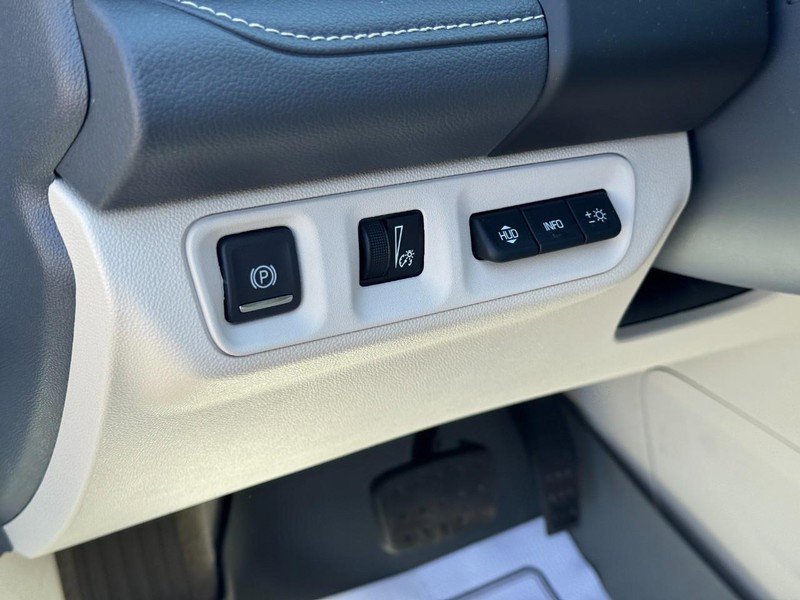 Used 2022 GMC Acadia Denali w/ Denali Technology Package image 15