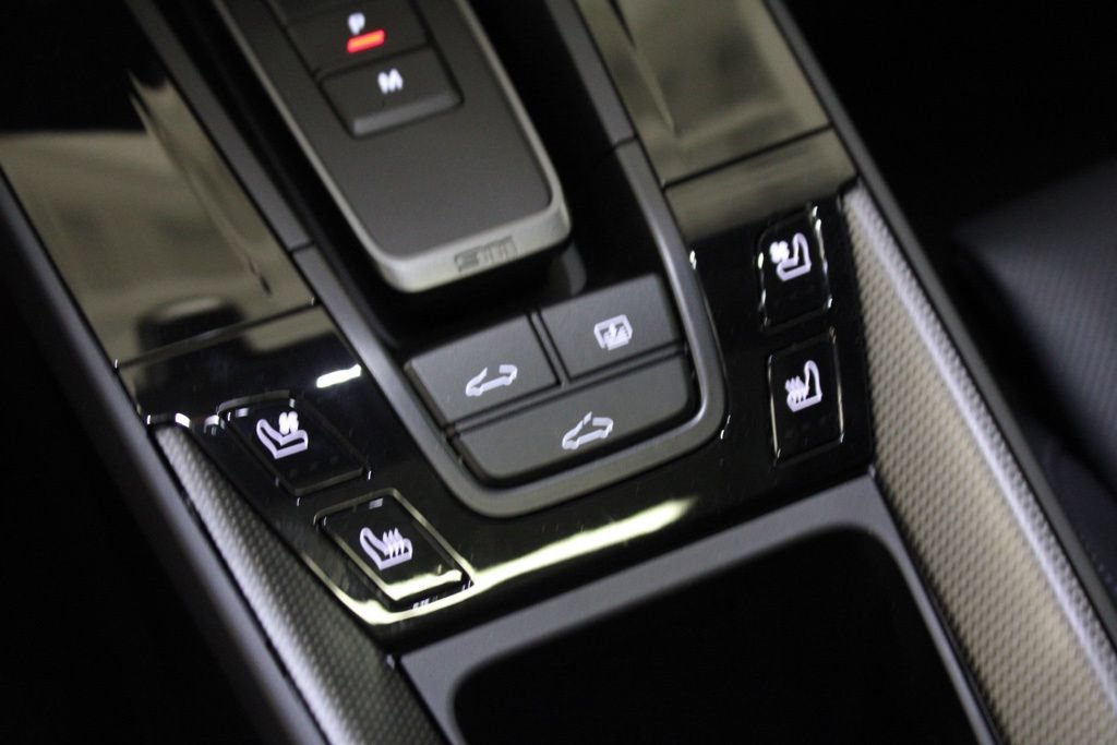 Certified 2025 Porsche 911 Carrera S RWD image 28