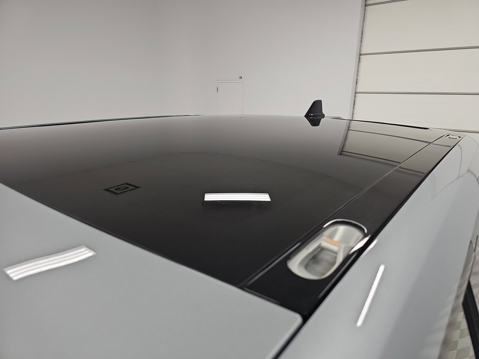 Used 2023 Rivian R1T Adventure image 13