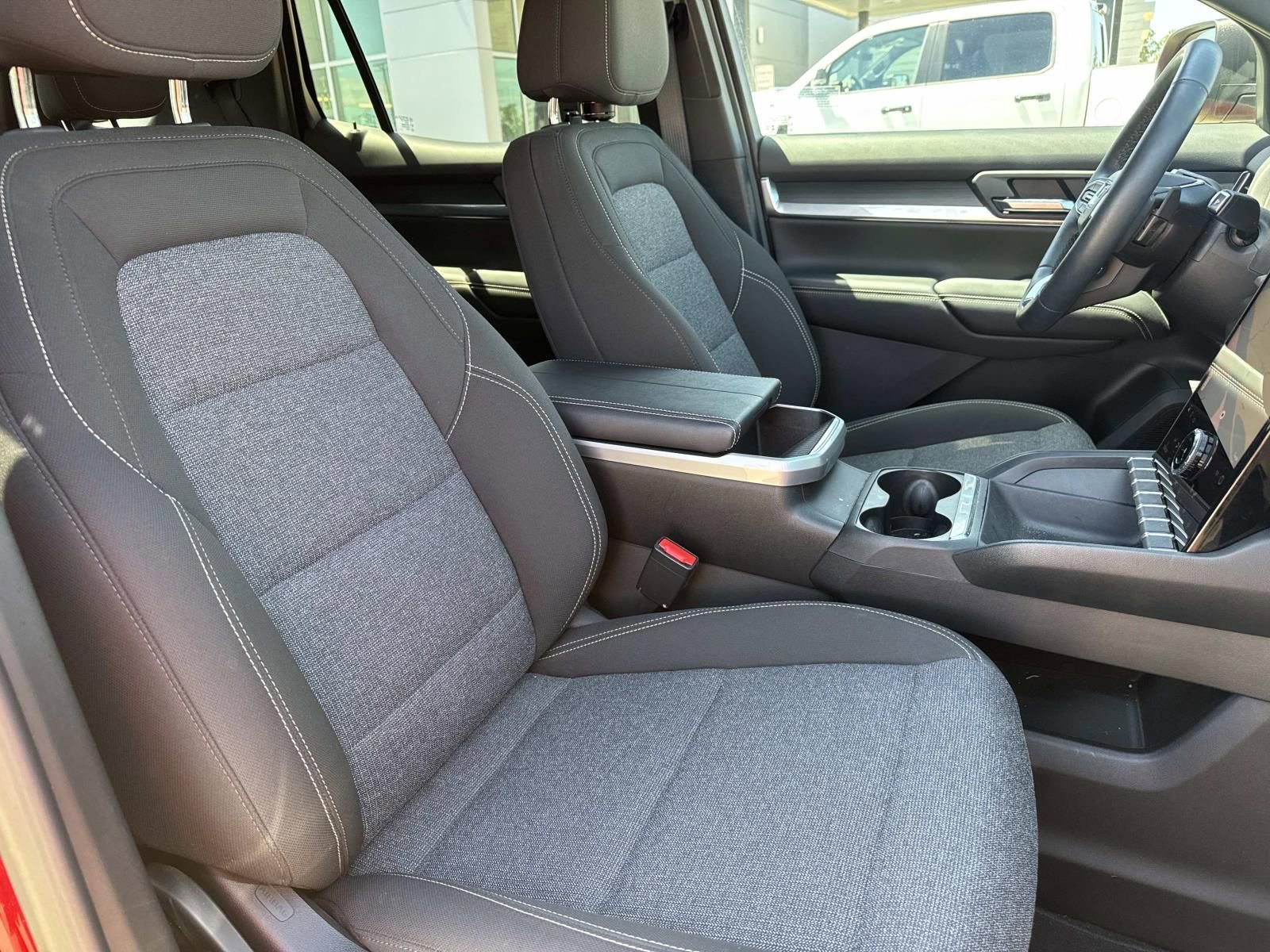 Used 2025 GMC Terrain Elevation image 11