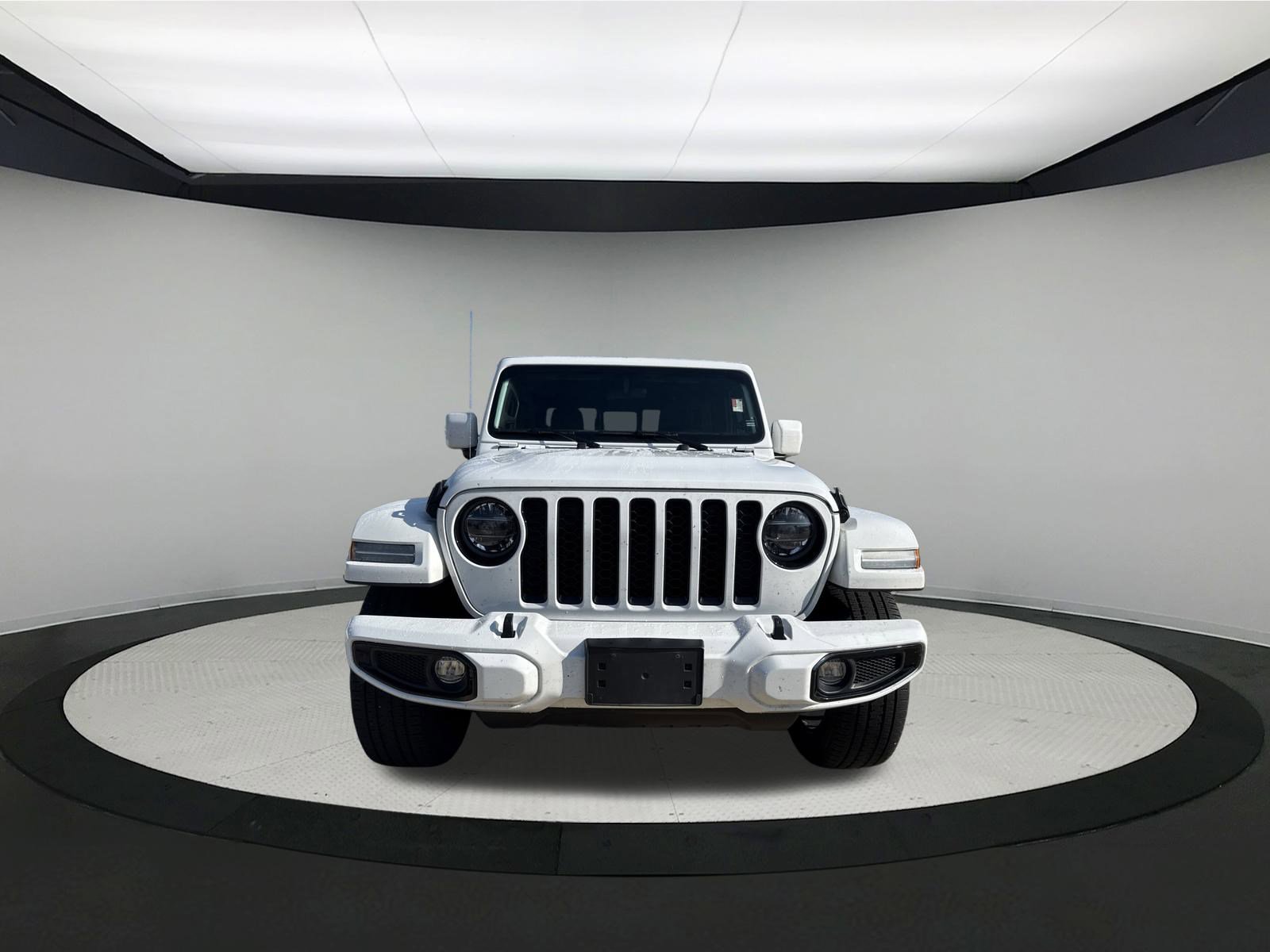 Used 2021 Jeep Gladiator Overland AWD/4WD image 2