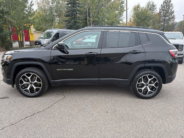 Used 2025 Jeep Compass Limited AWD/4WD image 4