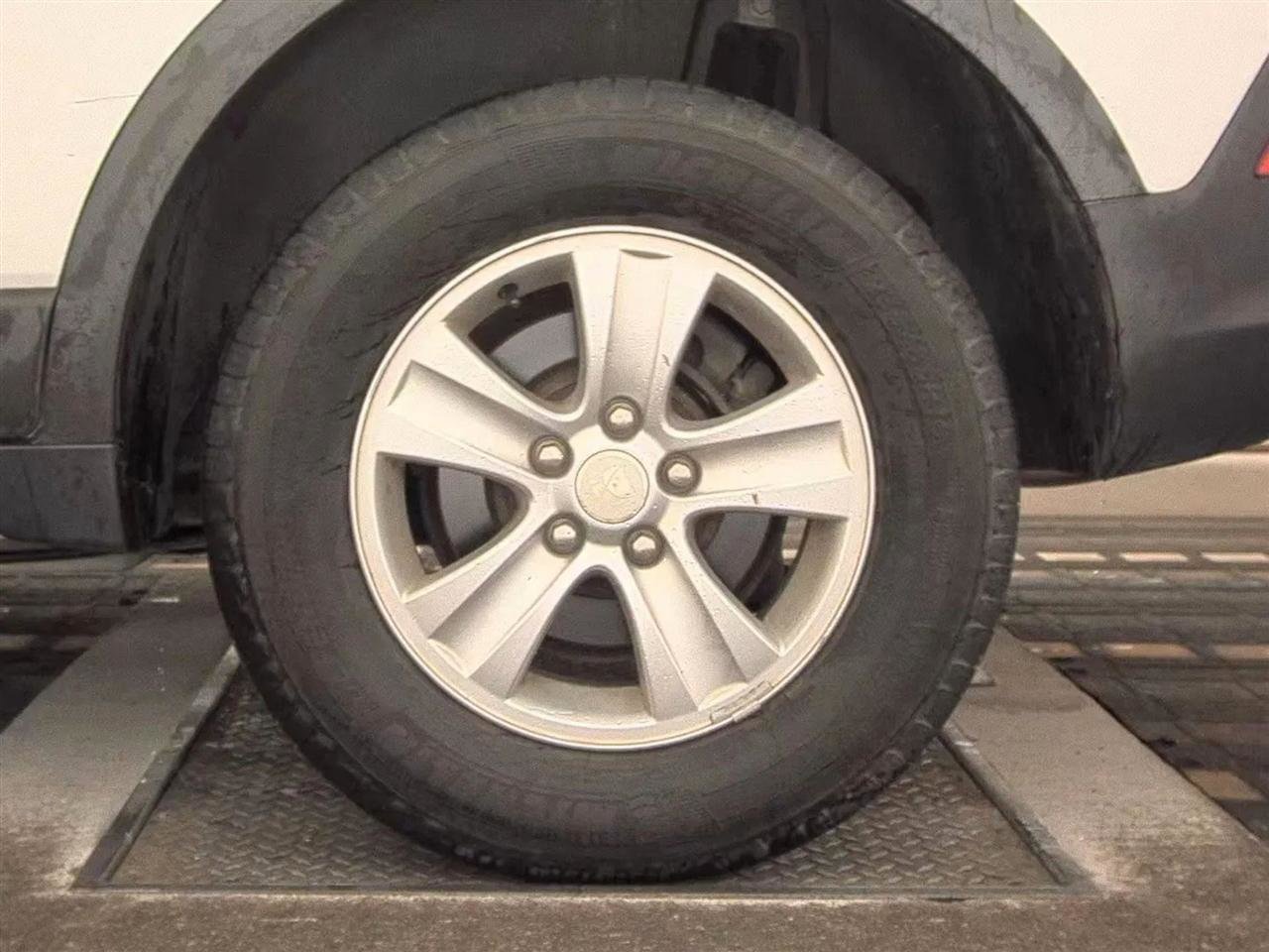 Used 2008 Saturn Vue XE FWD image 12