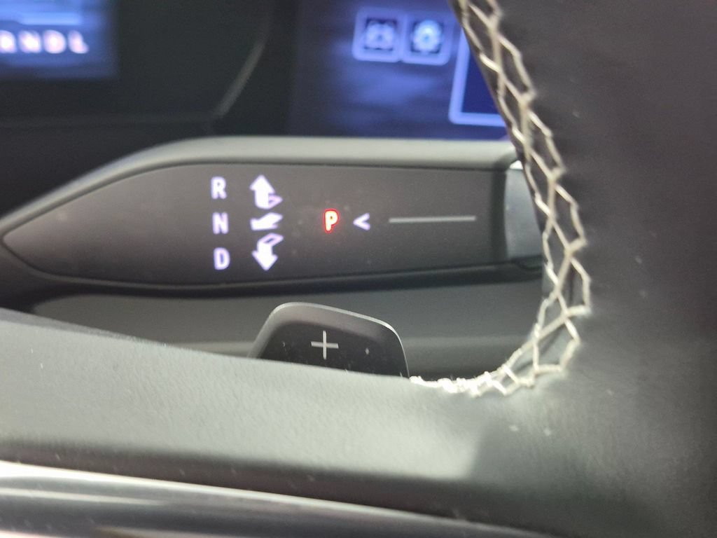 Used 2025 Chevrolet Traverse LT w/ Driver Confidence Package FWD image 22