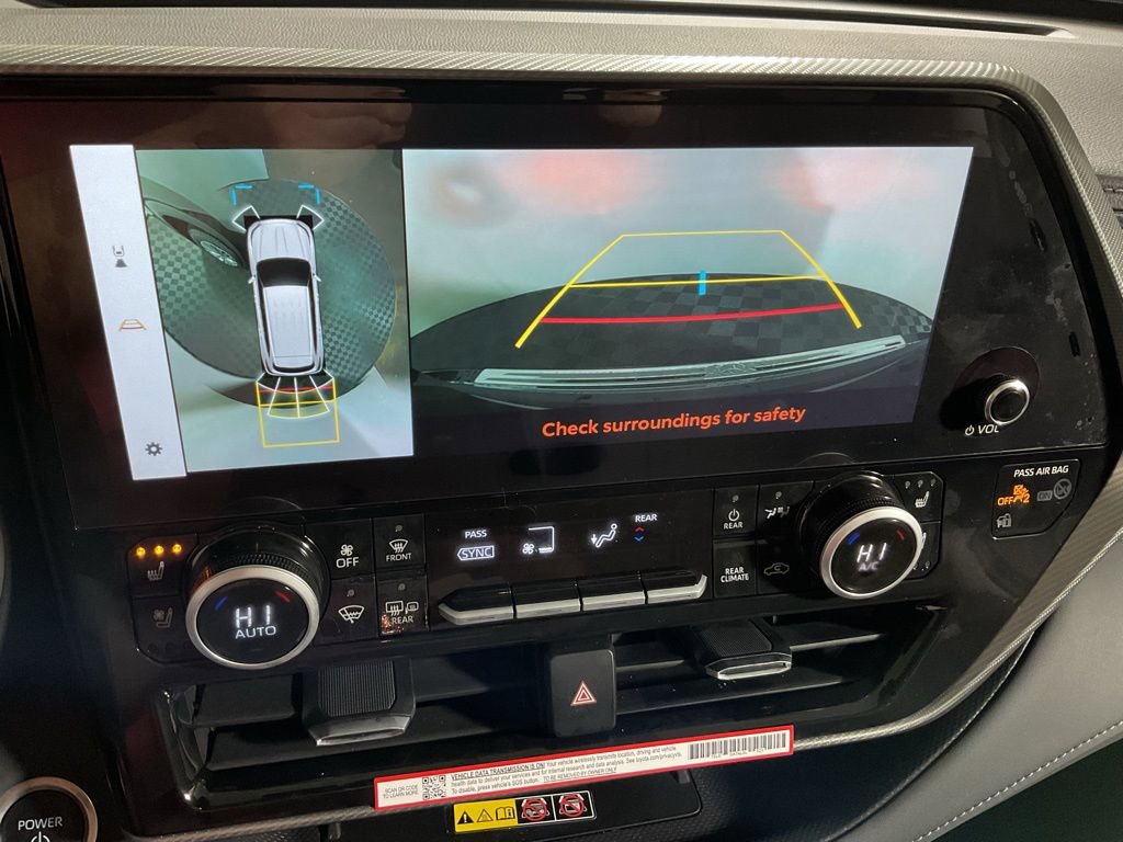 New 2026 Toyota Highlander Platinum image 4