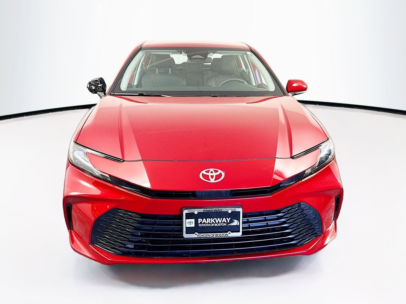 Used 2025 Toyota Camry LE image 2