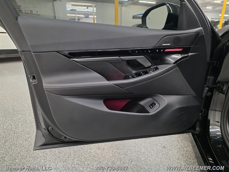 Used 2026 BMW 530i w/ M Sport Package RWD image 18