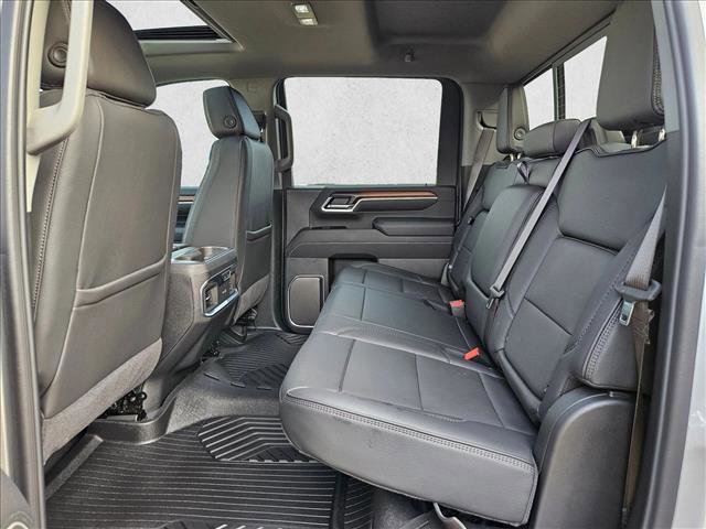 Used 2025 GMC Sierra 3500 Denali w/ Denali Reserve Package image 17