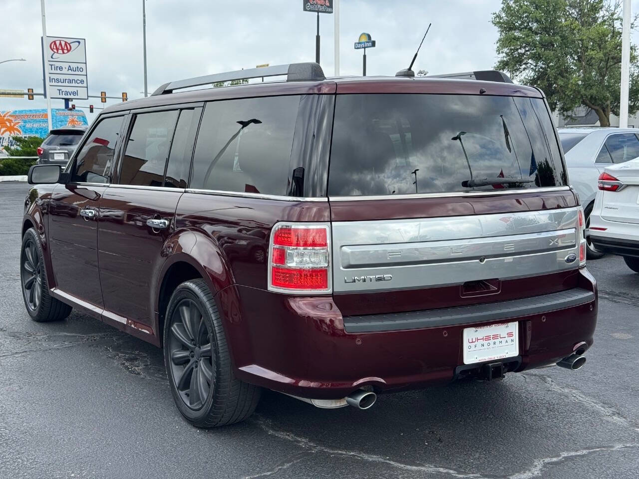 Used 2017 Ford Flex Limited w/ Equipment Group 301A FWD image 7