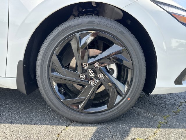 New 2026 Hyundai Elantra SEL Sport Premium FWD image 14