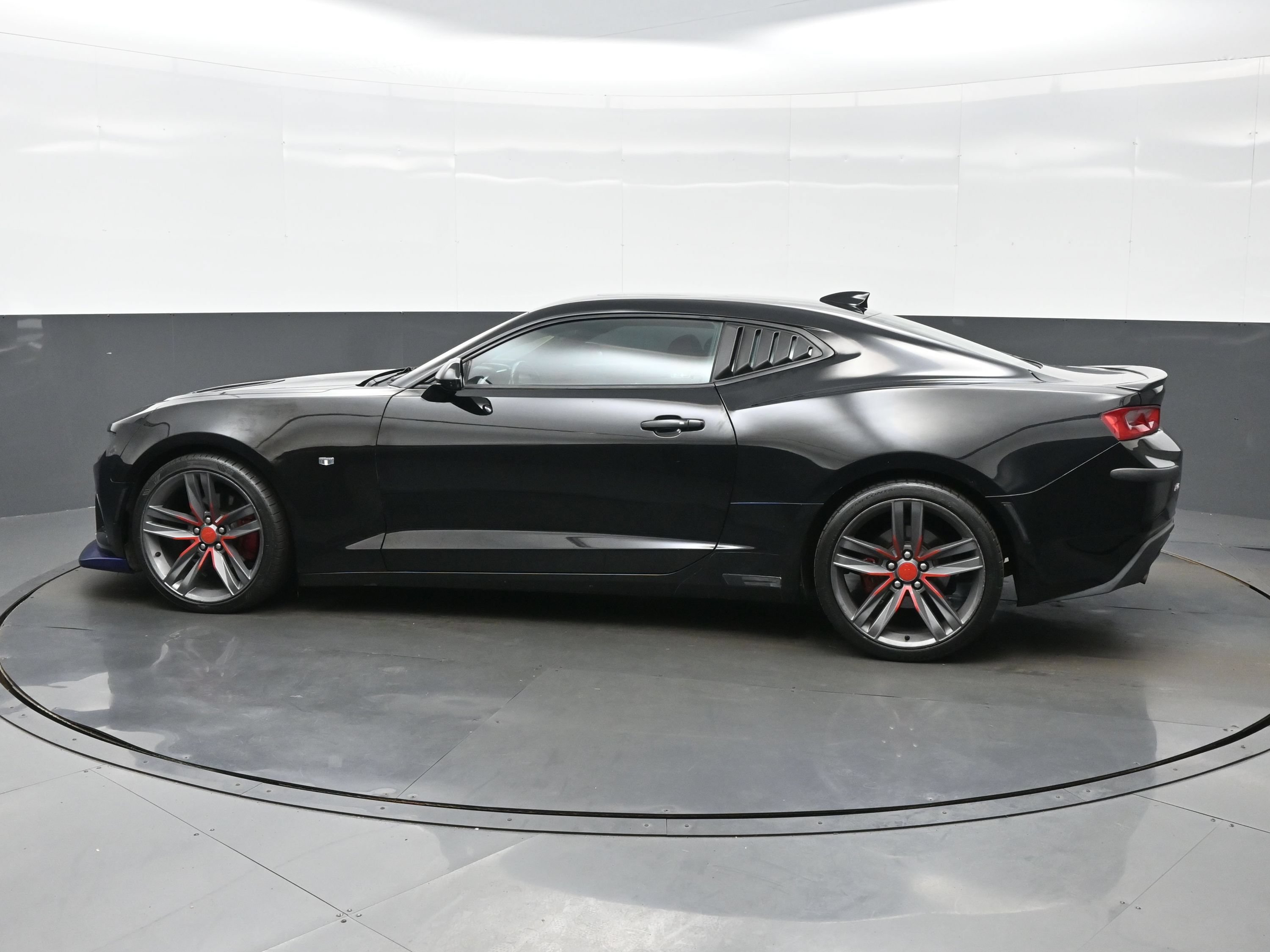 Used 2016 Chevrolet Camaro LT w/ RS Package RWD image 3