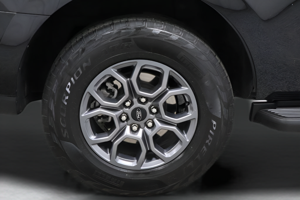 Used 2025 Ford Expedition Active AWD/4WD image 63