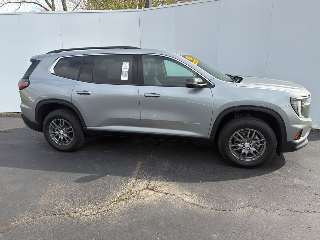 Used 2025 GMC Acadia Elevation FWD image 4