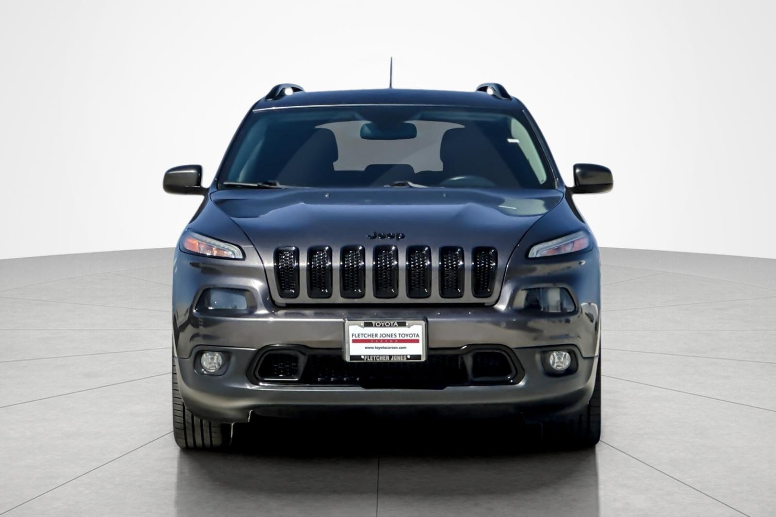 Used 2018 Jeep Cherokee Latitude w/ Altitude Package FWD image 8