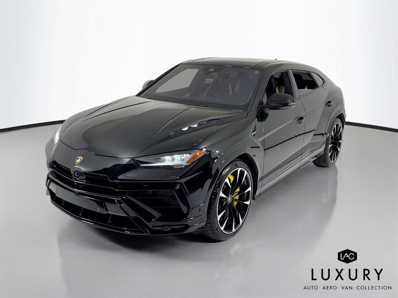 Used 2024 Lamborghini Urus S AWD/4WD image 4