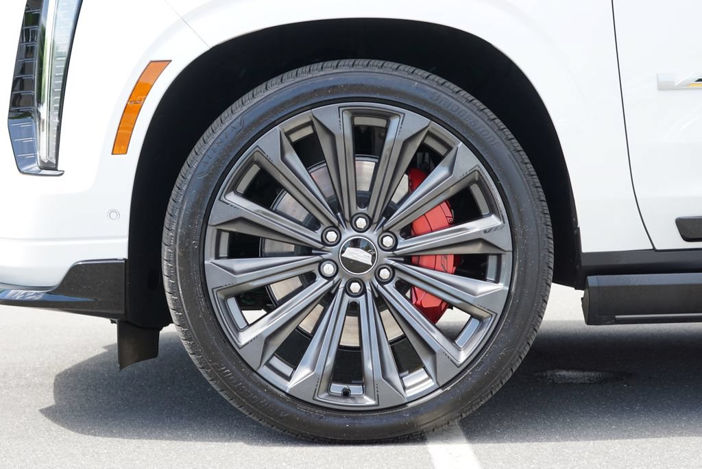 Used 2025 Cadillac Escalade ESV V AWD/4WD image 13
