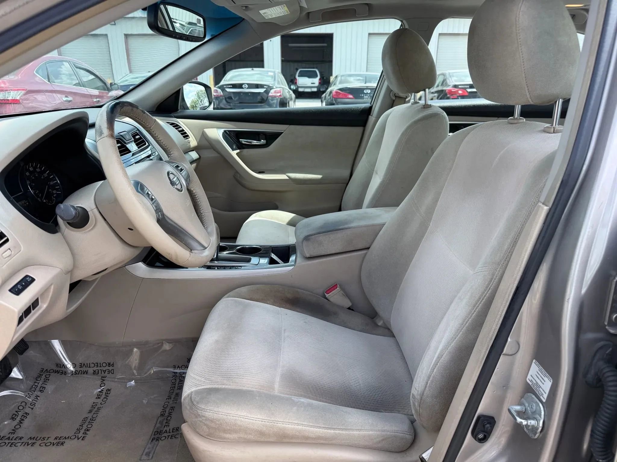 Used 2013 Nissan Altima 2.5 SV w/ 2.5SV Convenience Pkg FWD image 2