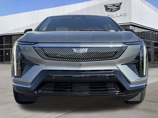 New 2025 Cadillac Optiq Luxury 1 image 4