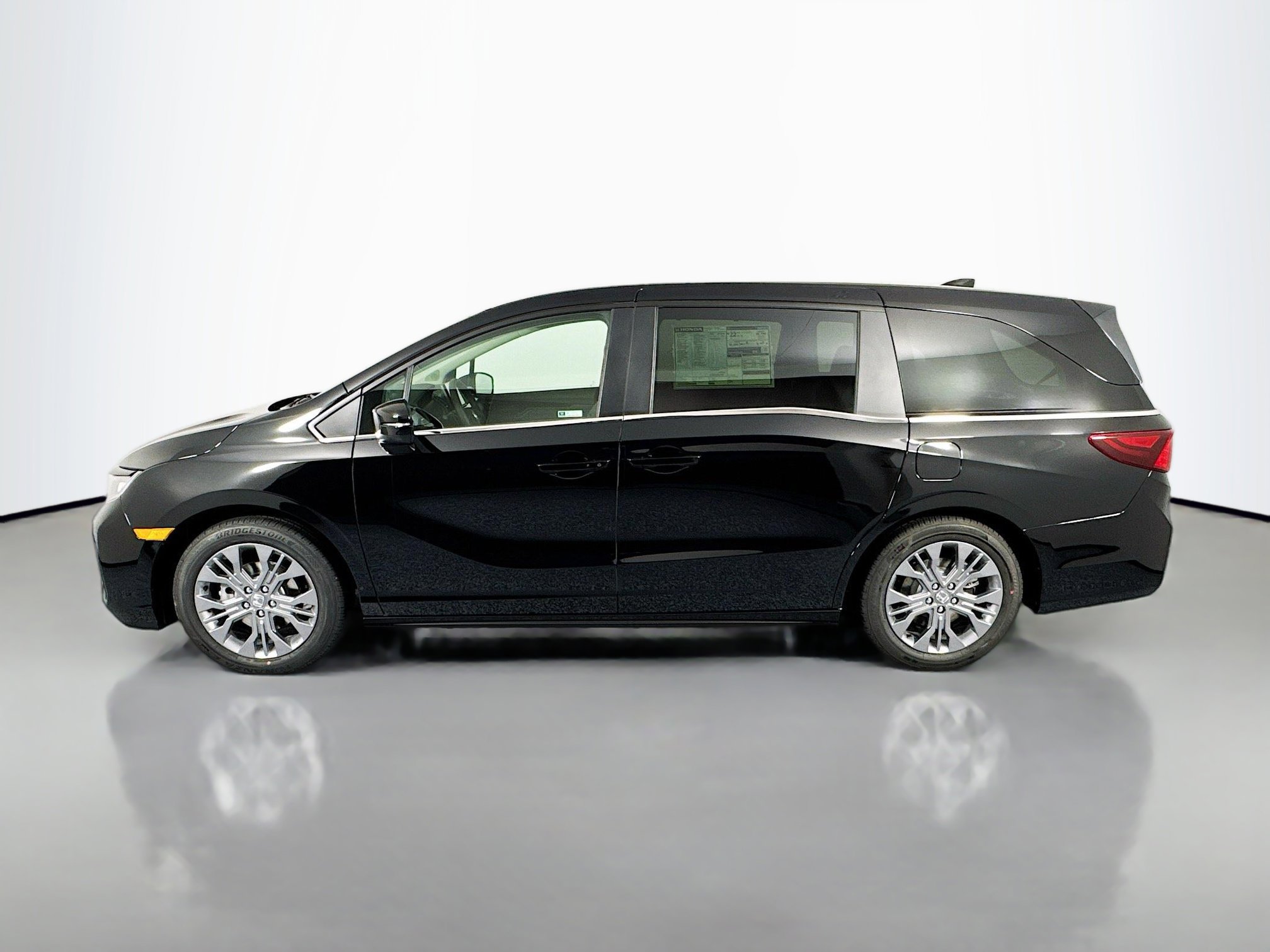 New 2026 Honda Odyssey Touring image 8