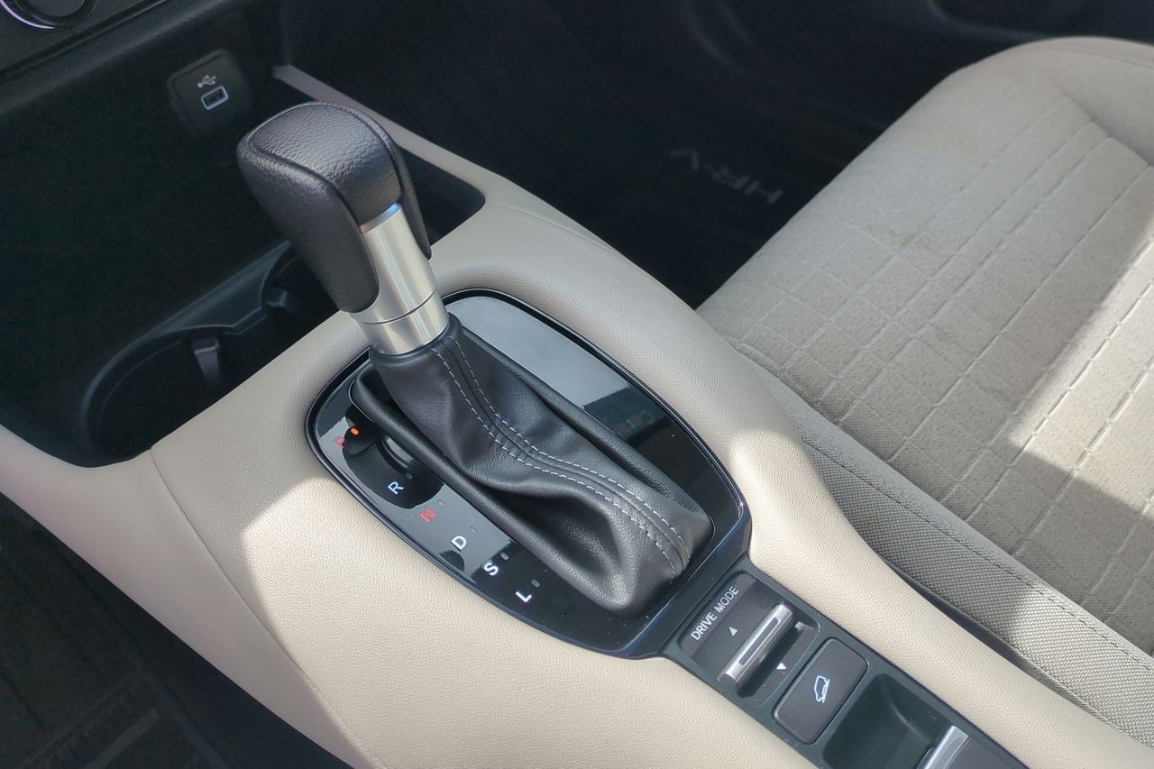 Certified 2024 Honda HR-V LX image 18