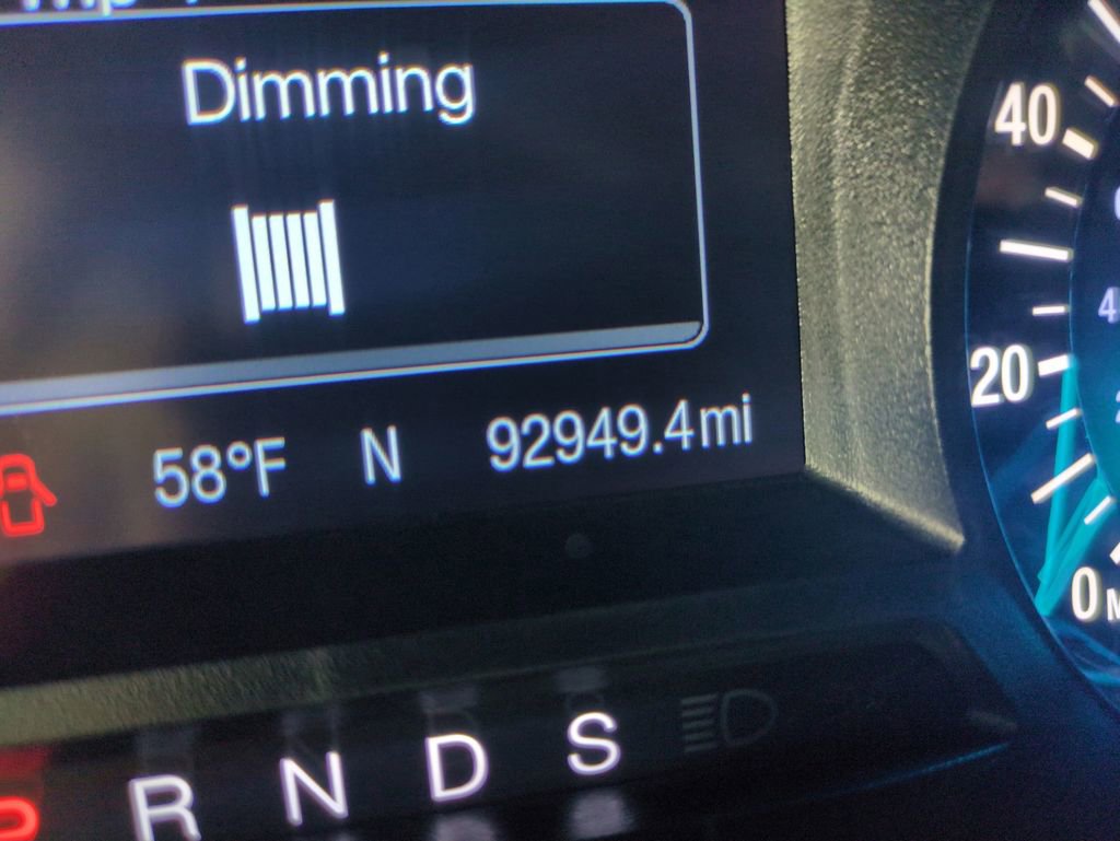 Used 2018 Ford Edge SEL image 17