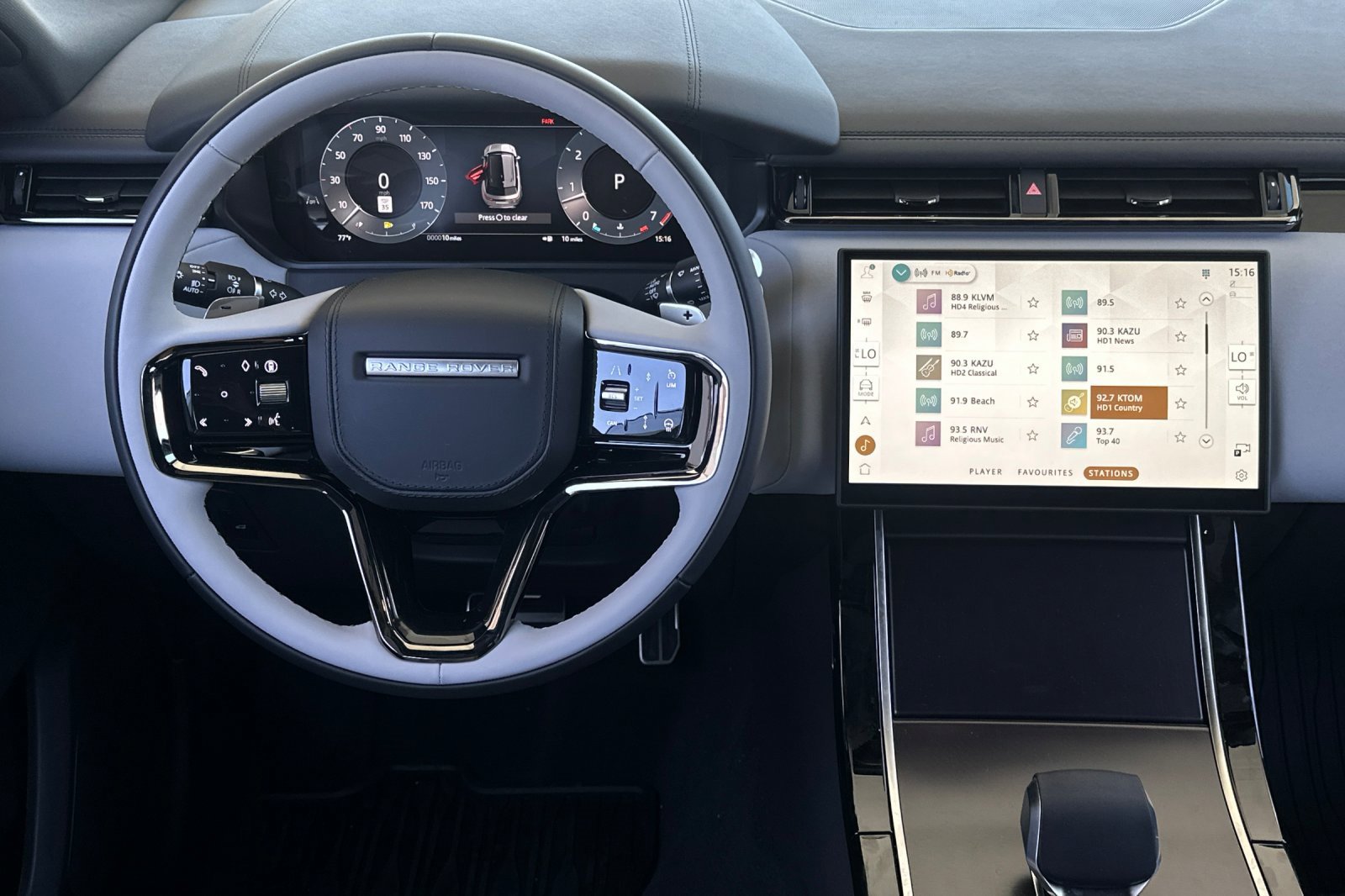 New 2026 Land Rover Range Rover Velar Dynamic SE image 13